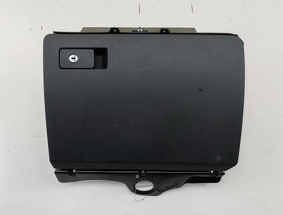 бардачок Volkswagen Passat B6 2009, 2.0 л., дизель, МКПП, синий, универсал, 3C1857101