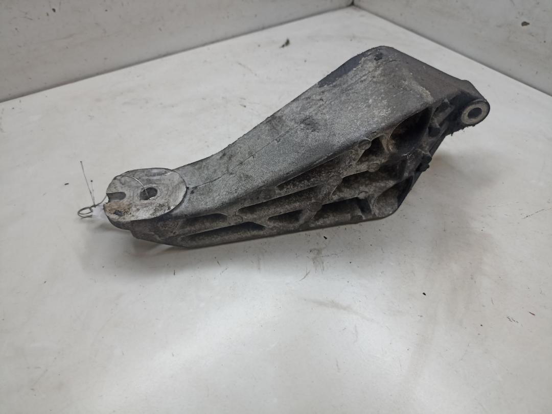 кронштейн КПП Opel Vectra B 1999, 2.0 л., бензин, МКПП, синий, седан, 90498428