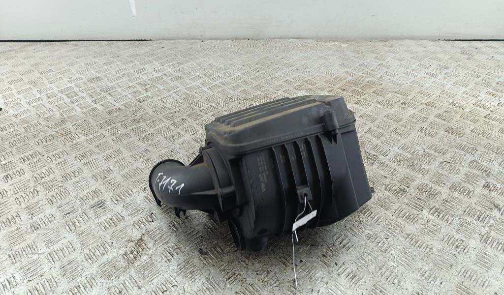 корпус воздушного фильтра Volkswagen Touran 2007, 2.0 л., бензин, МКПП, синий, минивэн