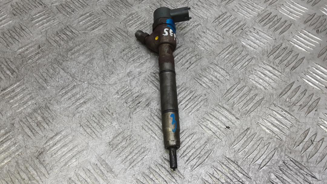 форсунка Kia Ceed 1 поколение 2009, 1.6 л., дизель, МКПП, хетчбэк 5 дв., 338002A900, 0445110320 - фото №1