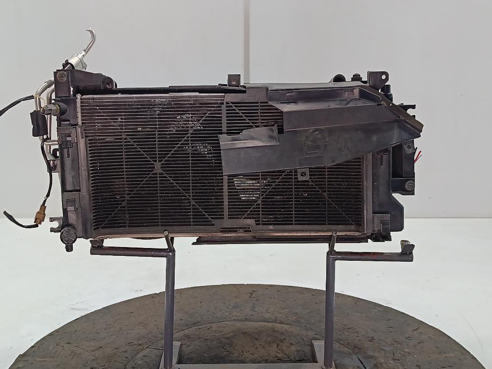 кассета радиаторов Nissan NV200 1 поколение 2017, цвет - фото №1