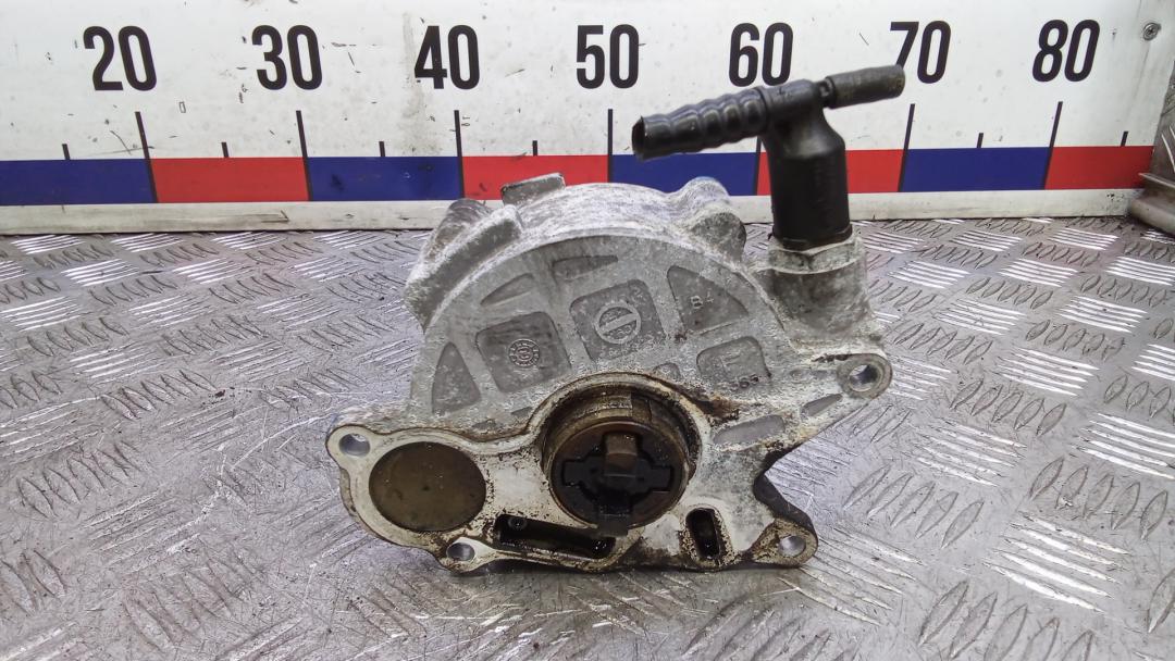 насос вакуумный Volkswagen Tiguan 1 поколение 2009, 2.0 л., дизель, МКПП, внедорожник 5 дв., 03L145100F - фото №1
