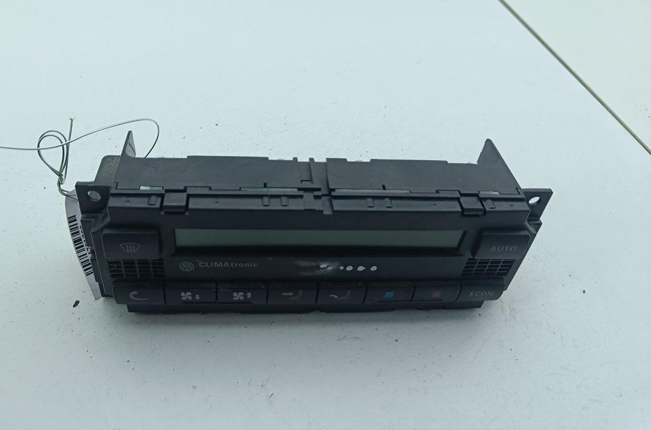 блок управления печки / климат-контроля Volkswagen Passat B5+ (GP) 2001, 2.0 л., бензин, МКПП, серый, универсал, 3B1907044K