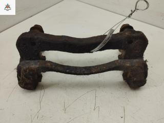 скоба суппорта Mitsubishi Space Wagon 3 поколение (Typ N50) 1999, 2.4 л., бензин, МКПП, серый, минивэн