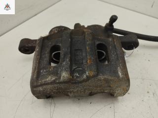 суппорт передний левый Mitsubishi Space Wagon 3 поколение (Typ N50) 1999, 2.4 л., бензин, МКПП, серый, минивэн