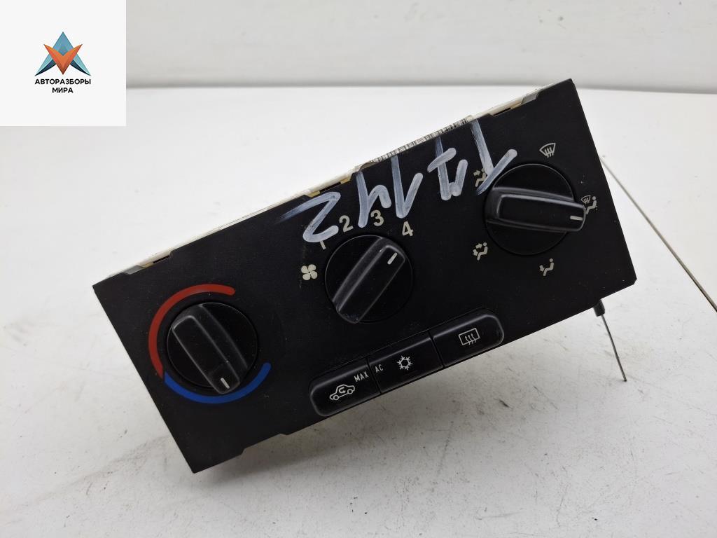 блок управления печки / климат-контроля Opel Astra G 2000, 1.6 л., бензин, МКПП, зелёный, хетчбэк 5 дв., 1712199911 - фото №1