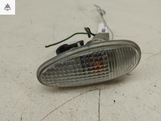 повторитель передний левый Mitsubishi Outlander 1 поколение 2006, 2.0 л., бензин, МКПП, чёрный, внедорожник 5 дв.