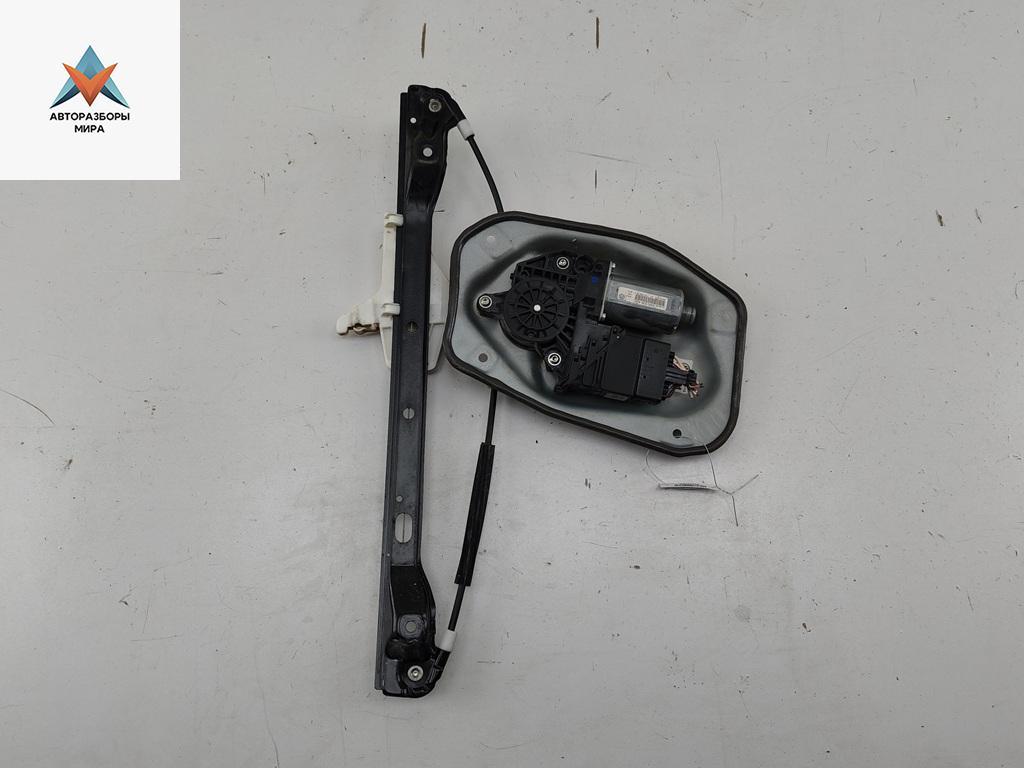 стеклоподъемник электрический задний правый Volkswagen Golf 5 поколение 2006, 1.6 л., бензин, МКПП, чёрный, хетчбэк 5 дв., 1K4839462A - фото №1