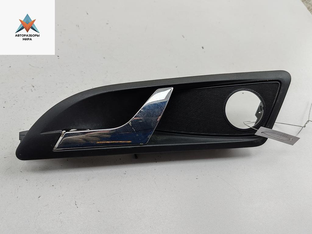 ручка внутренняя передняя левая Skoda Octavia mk2 (A5 1Z) 2005, 1.6 л., бензин, МКПП, чёрный, универсал, 1Z0837247 - фото №1