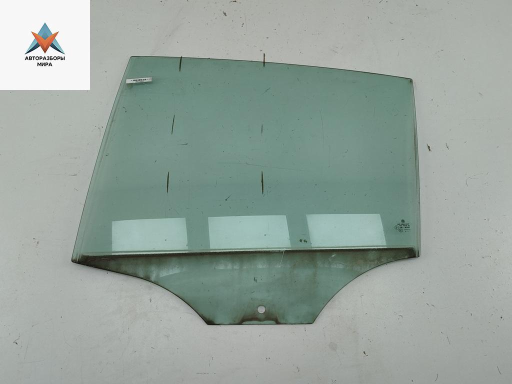 стекло двери задней левой Volkswagen Golf 5 поколение 2006, 1.6 л., бензин, МКПП, чёрный, хетчбэк 5 дв. - фото №1