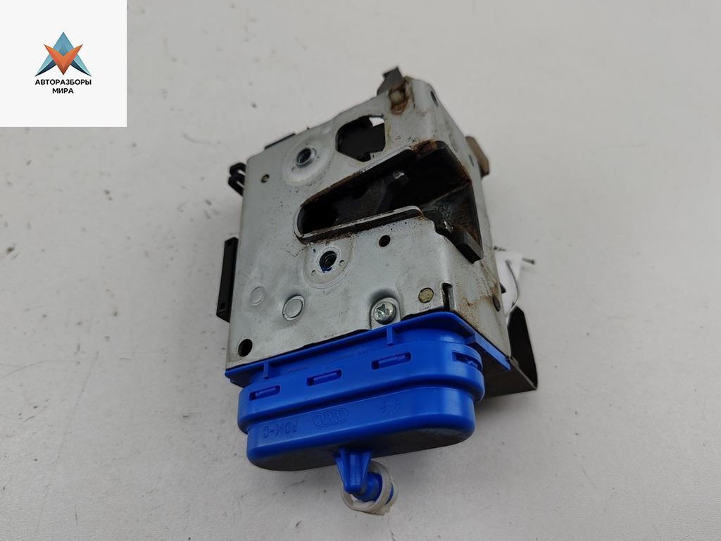 замок двери задней правой Audi A4 B5 1997, 2.6 л., бензин, МКПП, красный, седан, 8D0839016A - фото №1