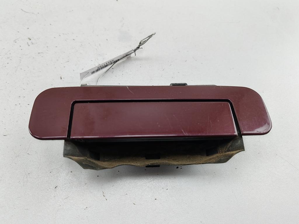 ручка наружная задняя правая Audi A4 B5 1997, 2.6 л., бензин, МКПП, красный, седан, 4A0839206