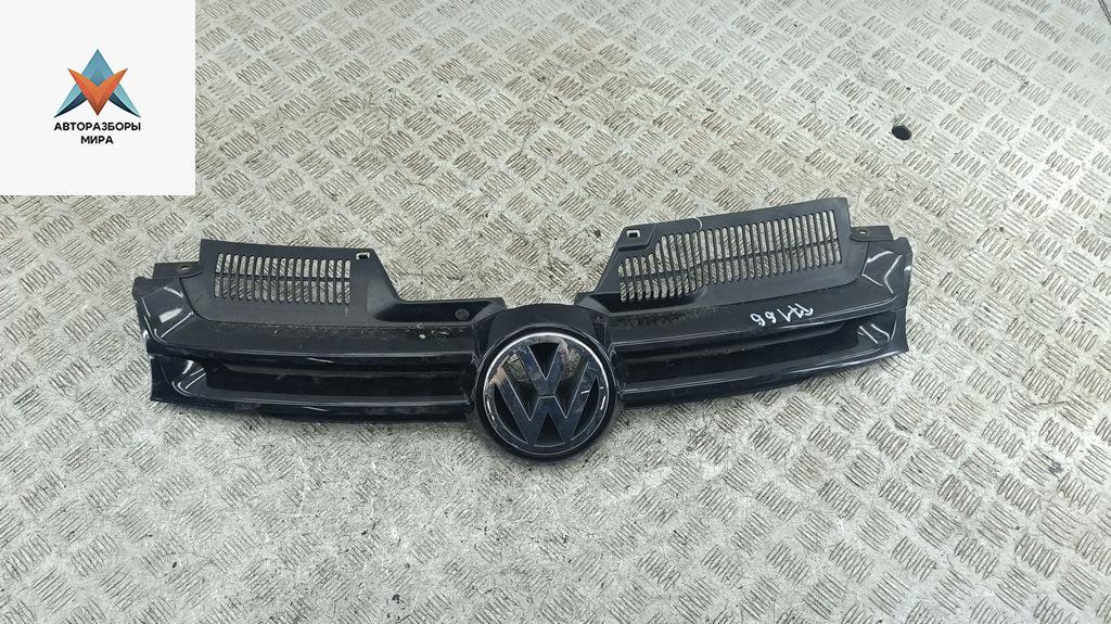 решетка радиатора Volkswagen Golf 5 поколение 2004, чёрный, хетчбэк 3 дв. - фото №1