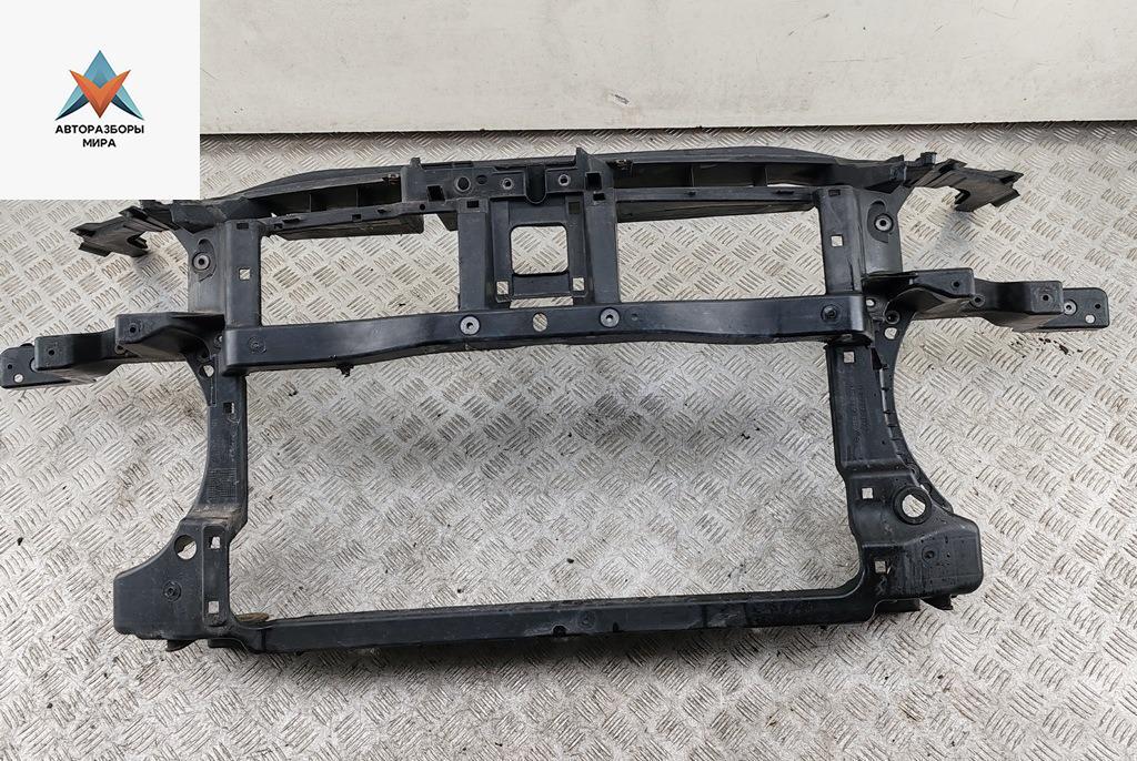 Рамка радиатора Volkswagen Passat B6 2009, 2.0 л., дизель, МКПП, синий, универсал - фото №1