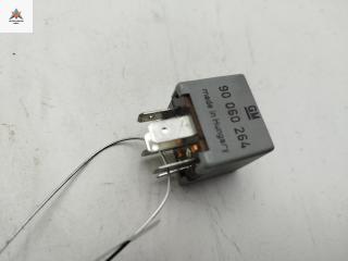 блок управления вентилятором (реле) Opel Vectra B [рестайлинг] 1999, 1.6 л., бензин, АКПП, серый, седан, 90060264