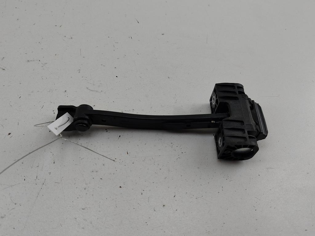 ограничитель открывания двери Audi A4 B8 2009, универсал, 8K0837249