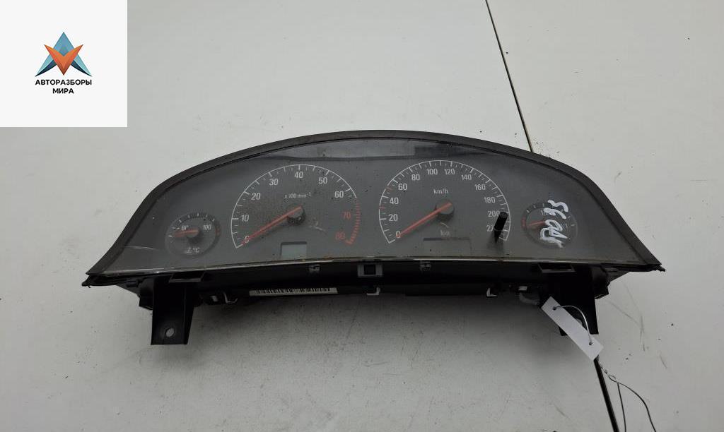 приборная панель Opel Vectra C 2002, 2.2 л., бензин, МКПП, серый, седан, 09180273WB - фото №1