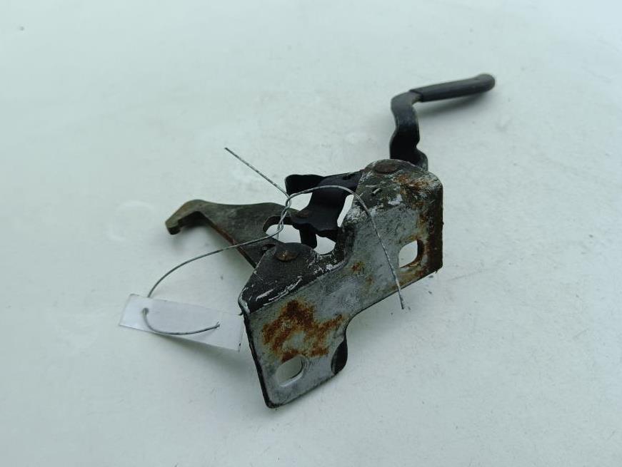 ручка открывания капота BMW 3 E46 2001, 2.2 л., бензин, МКПП, серый, универсал, 8213029