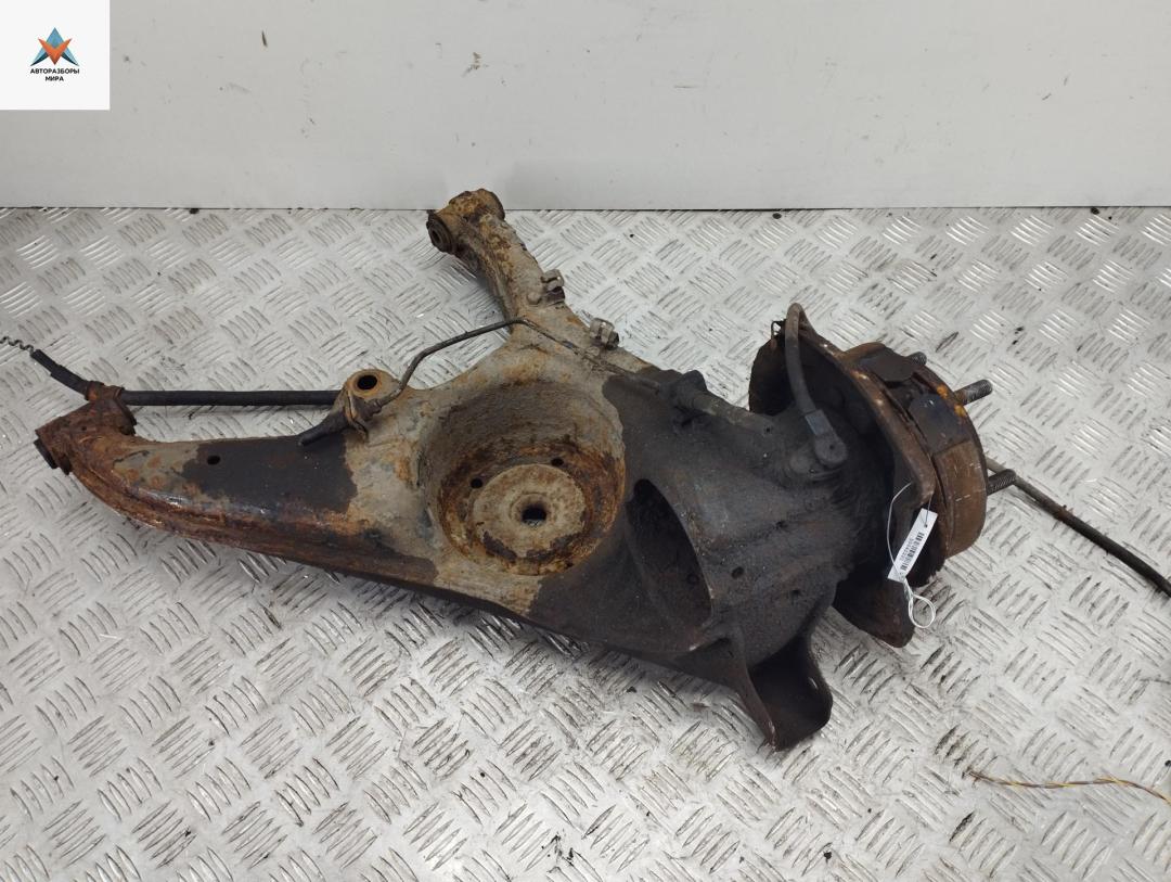 рычаг задний Mitsubishi Space Wagon 3 поколение (Typ N50) 1999, 2.4 л., бензин, МКПП, серый, минивэн - фото №1