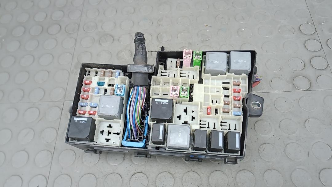 блок предохранителей Volvo V40 2 поколение 2013, 1.6 л., дизель, МКПП, хетчбэк 5 дв. - фото №1