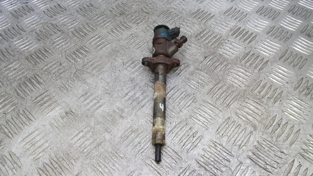 форсунка Ford Focus 3 поколение 2011, 1.6 л., TDCi, дизель, МКПП, хетчбэк 5 дв. - фото №1