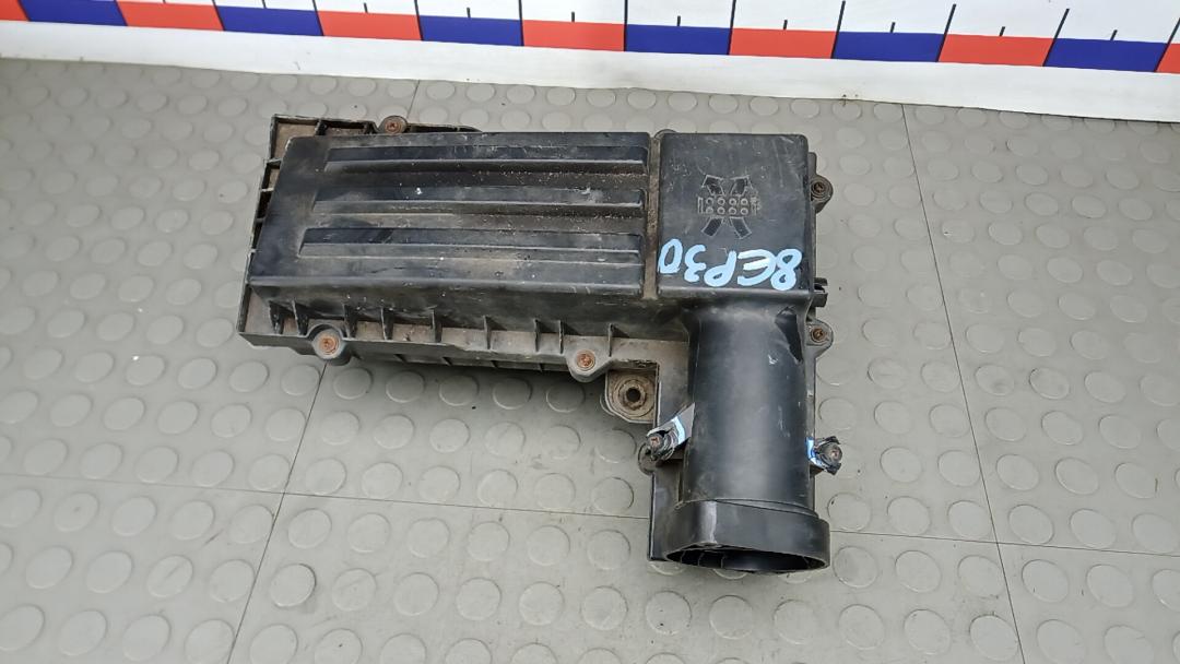 корпус воздушного фильтра Volkswagen Jetta 5 поколение 2008, 1.9 л., дизель, МКПП, седан, 3C0129607BA - фото №1