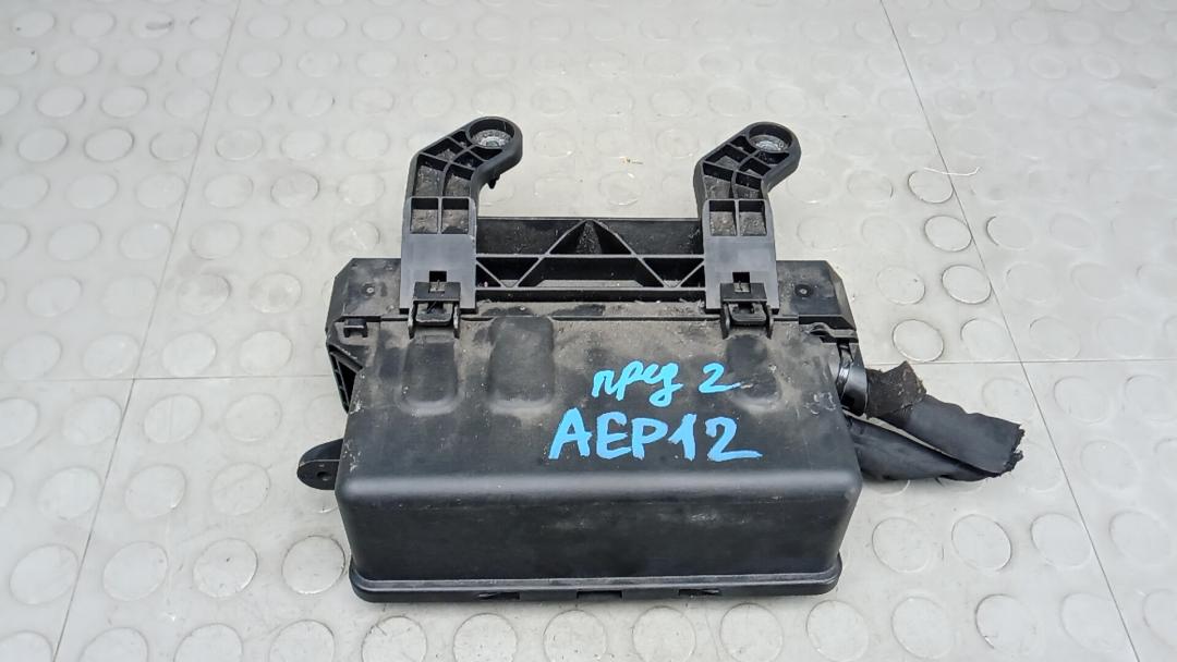 блок предохранителей Volvo V40 2 поколение 2013, 1.6 л., дизель, МКПП, хетчбэк 5 дв. - фото №1