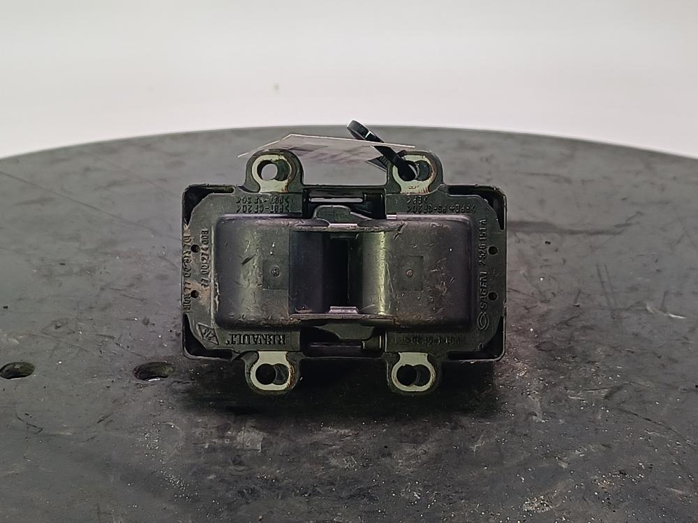 катушка зажигания Renault Megane 1 поколение 1998, цвет, 2526115A - фото №1