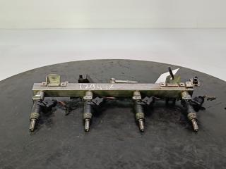 топливная рампа BMW 3 серия E46 [рестайлинг] 2003, цвет