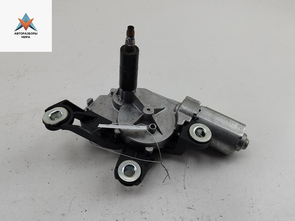 Двигатель стеклоочистителя заднего (моторчик дворников) Volkswagen Caddy 3 поколение 2007, 1.4 л., бензин, МКПП, красный, фургон, 1T0955711C - фото №1