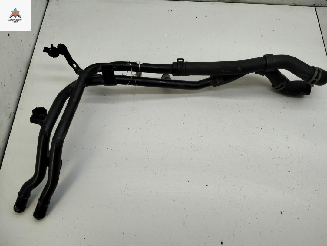 трубка охлаждающей жидкости Volkswagen Passat B6 2008, 1.8 л., бензин, МКПП, 1K0121070BM - фото №1