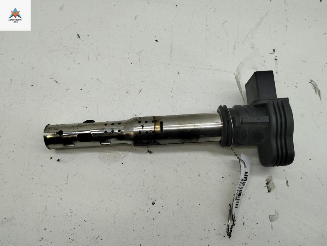 катушка зажигания Volkswagen Passat B6 2008, 1.8 л., бензин, МКПП, чёрный, универсал, 07K905715D - фото №1