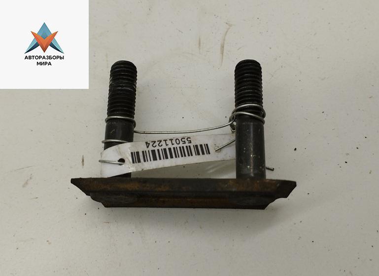 кронштейн (крепление) Audi 80 8A/B3 1989, 1.8 л., бензин, АКПП, синий, седан - фото №1