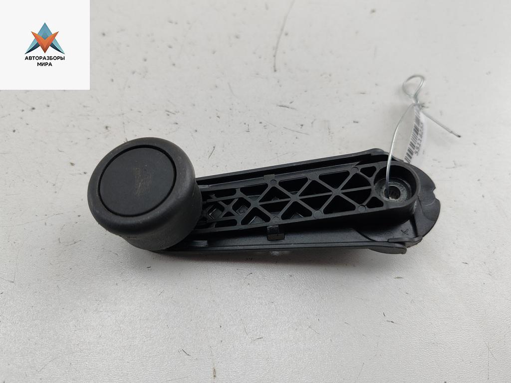 ручка стеклоподъемника Audi A4 B6 2001, 2.0 л., бензин, АКПП, чёрный, универсал, 8Z0837581 - фото №1