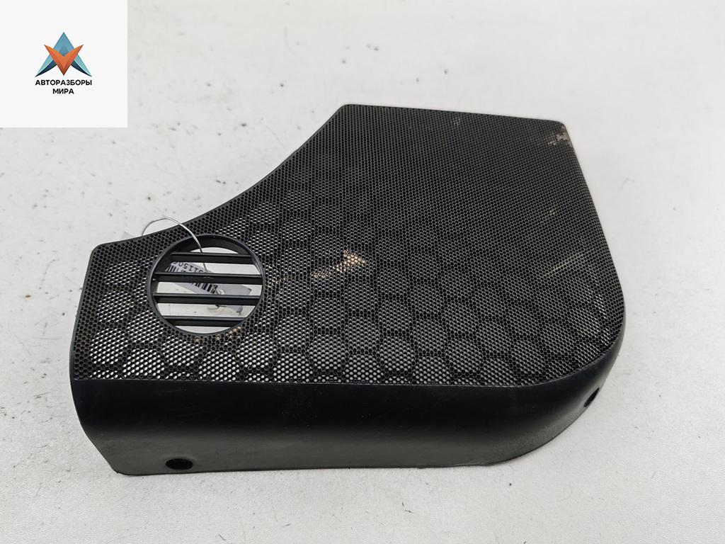 Сетка (решетка) динамика Audi 100 4A/C4 1992, 2.3 л., бензин, МКПП, белый, седан, 4A0035419 - фото №1