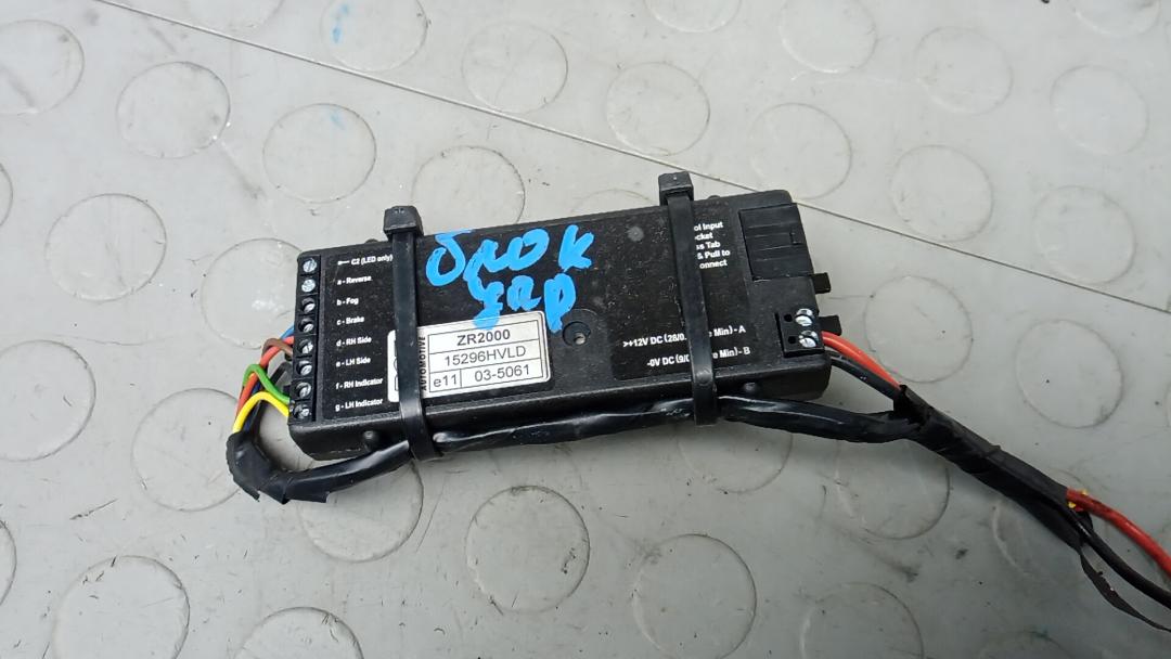 блок управления (другие) Skoda Octavia 3 поколение (A7) 2013, 1.6 л., дизель, АКПП, универсал, E11035061 - фото №1