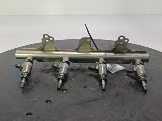 топливная рампа Audi A4 B8/8K 2009, цвет, 06J133317M