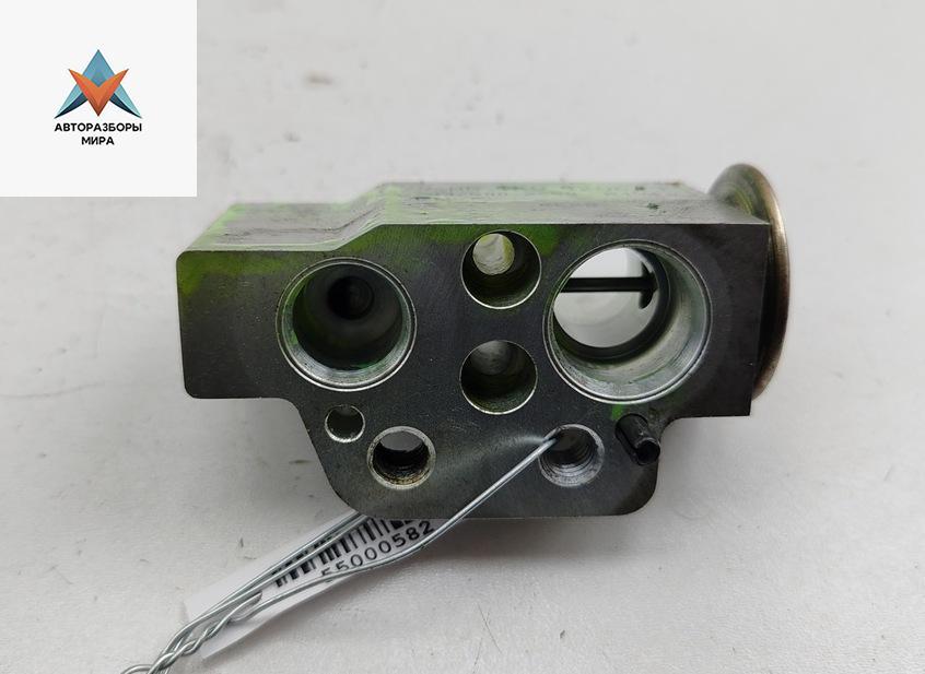 расширительный клапан кондиционера Volkswagen Passat B6 2006, 2.0 л., дизель, МКПП, серый, универсал, 1K0820679 - фото №1