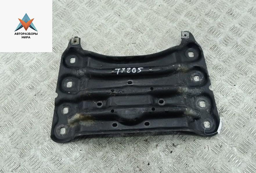 кронштейн КПП Mercedes-Benz S-Класс W221 2006, 4.7 л., бензин, АКПП, чёрный, седан - фото №1