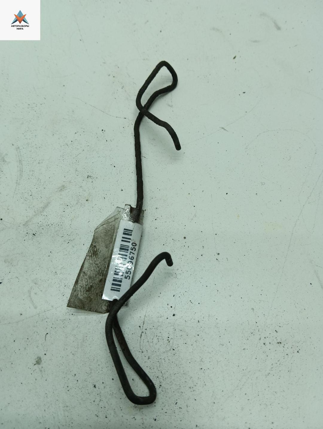 скоба суппорта Volkswagen Touran 1 поколение 2003, 1.6 л., бензин, МКПП, серый, минивэн - фото №1