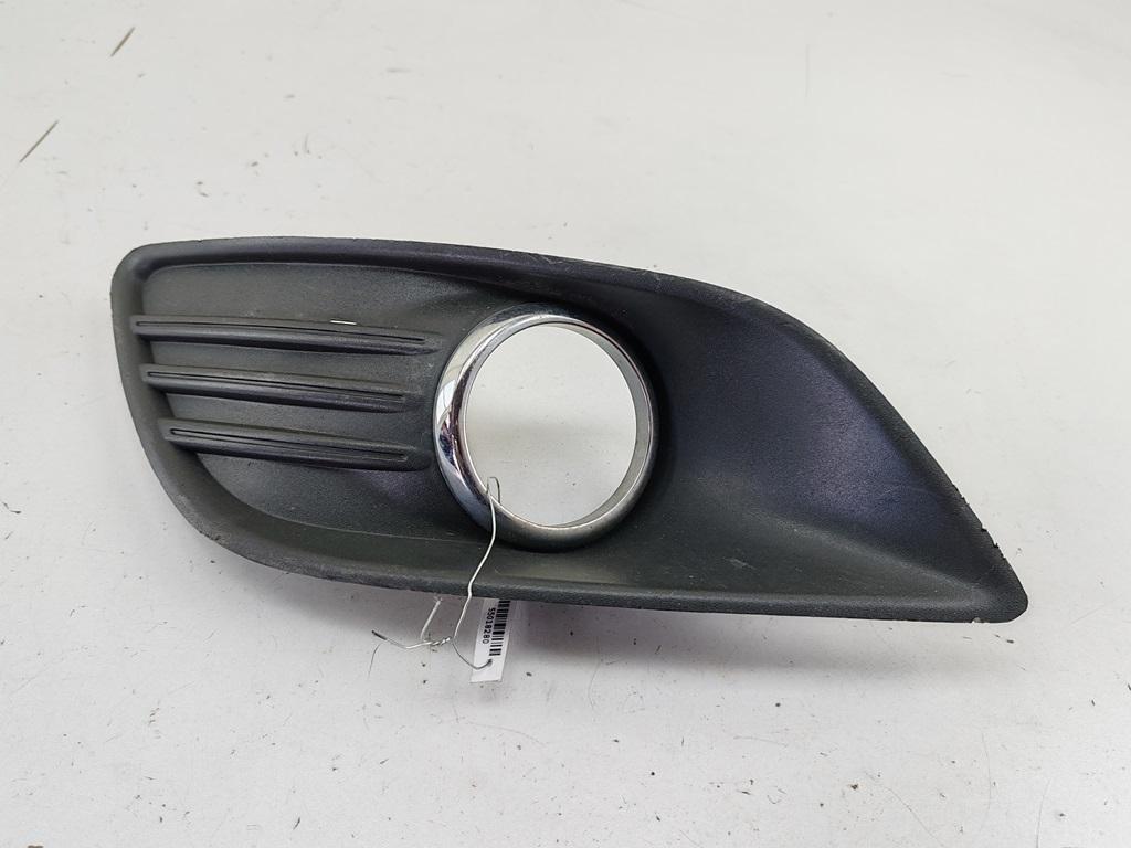 рамка фары противотуманной левой Ford Focus II 2008, 1.6 л., i, бензин, МКПП, синий, хетчбэк 5 дв., 8M5119953AEW