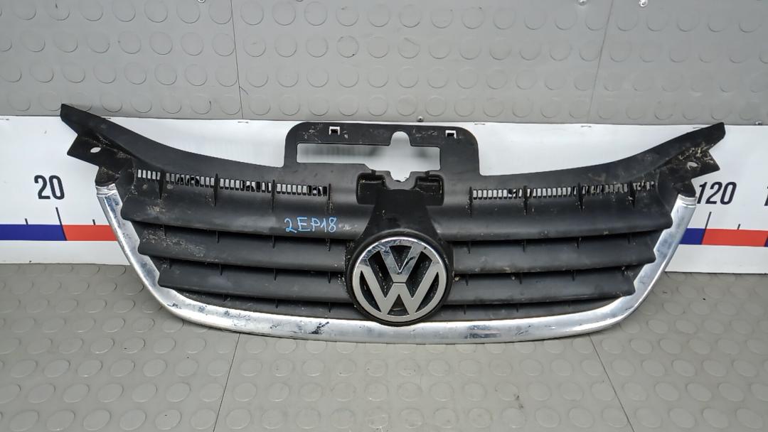 решетка радиатора Volkswagen Touran 1 поколение 2005, 1.9 л., дизель, МКПП, минивэн, 1T0853651 - фото №1