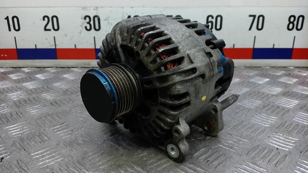 генератор Volkswagen Scirocco 3 поколение 2010, 2.0 л., дизель, МКПП, хетчбэк 5 дв. - фото №1