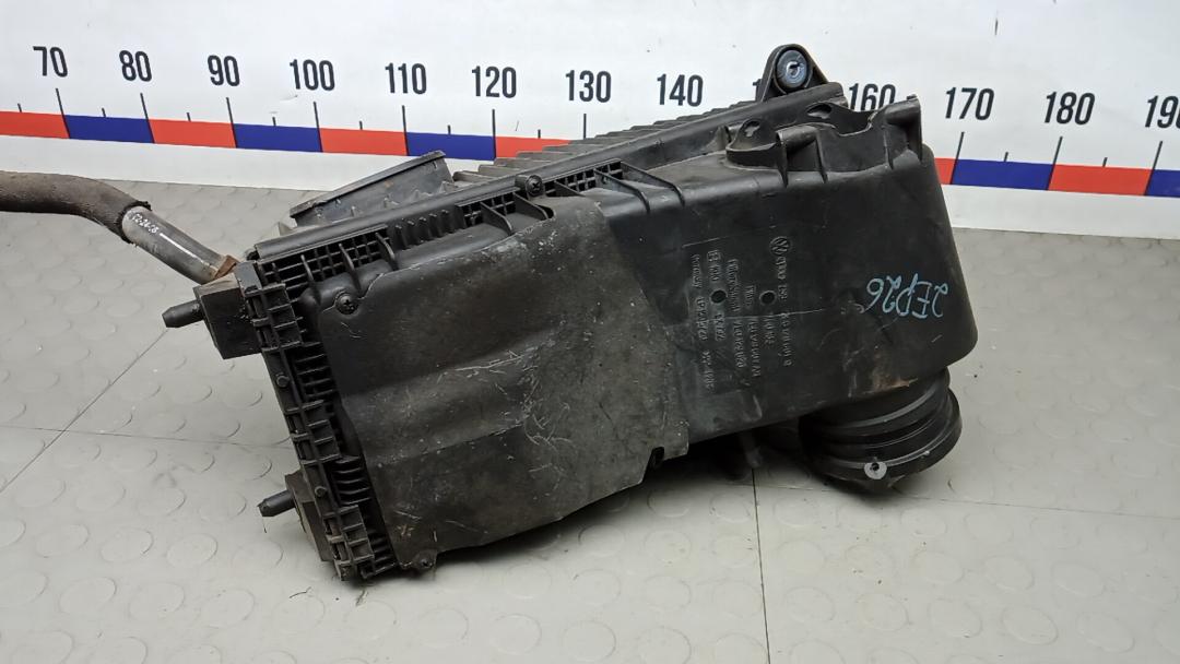 корпус воздушного фильтра Audi Q7 4L 2006, 3.0 л., D TDI, дизель, АКПП, внедорожник 5 дв. - фото №1