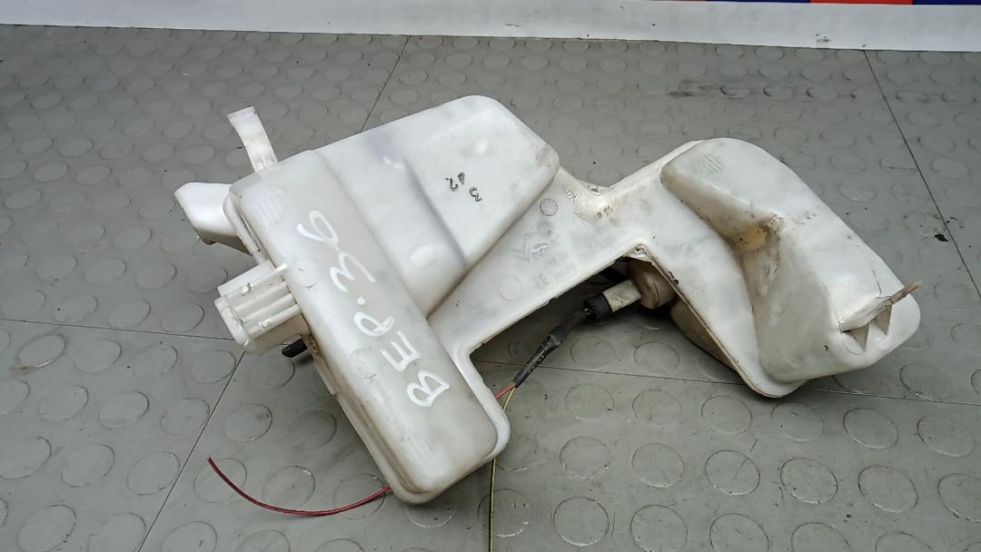 бачок омывателя Peugeot 308 T7 2008, 1.6 л., дизель, МКПП, хетчбэк 5 дв. - фото №1