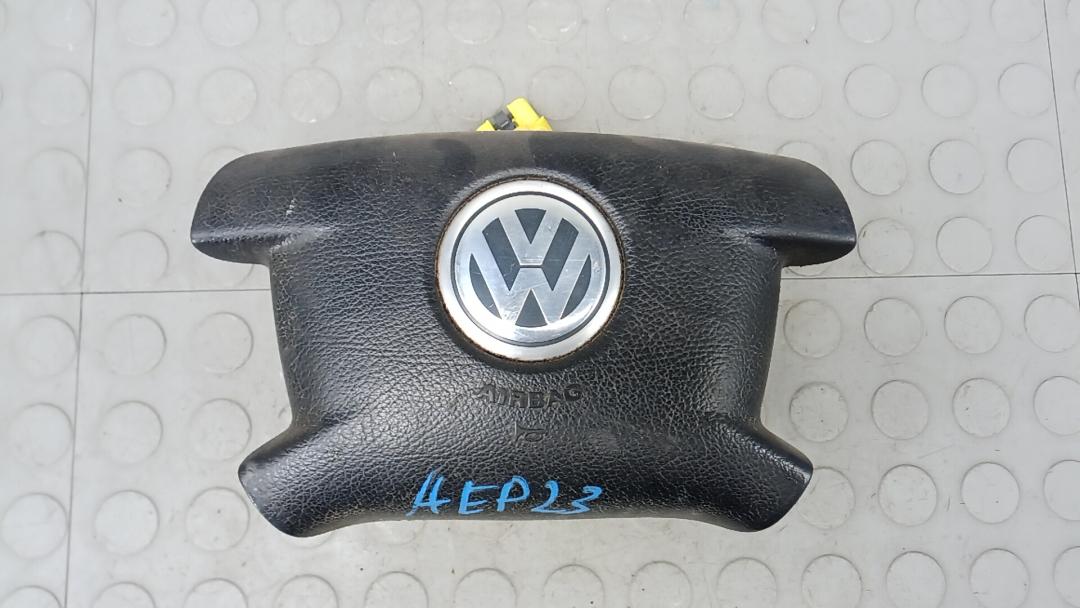 подушка безопасности водителя Volkswagen Transporter T5 2006, 2.5 л., дизель, МКПП, микроавтобус - фото №1