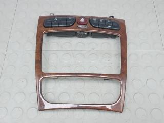 кнопка аварийной сигнализации Mercedes-Benz C-Класс W203/S203/CL203 2001, 2.2 л., D C200 CDI, дизель, АКПП, седан
