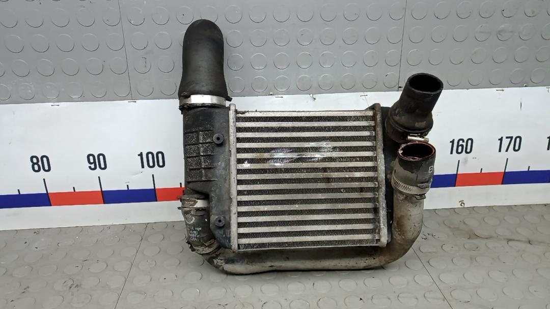 радиатор интеркулера Audi A6 4F/C6 2006, 3.0 л., дизель, АКПП, седан, 4F0145806AA - фото №1