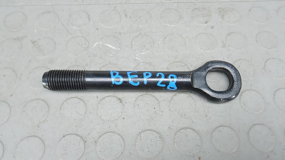 крюк буксировочный Kia Sorento 2 поколение 2009, 2.2 л., дизель, АКПП, внедорожник 5 дв., 091472B000 - фото №1