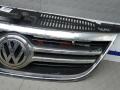 решетка радиатора Volkswagen Tiguan 1 поколение 2010, 2.0 л., дизель, МКПП, внедорожник 5 дв., 5N0853651C - фото №3